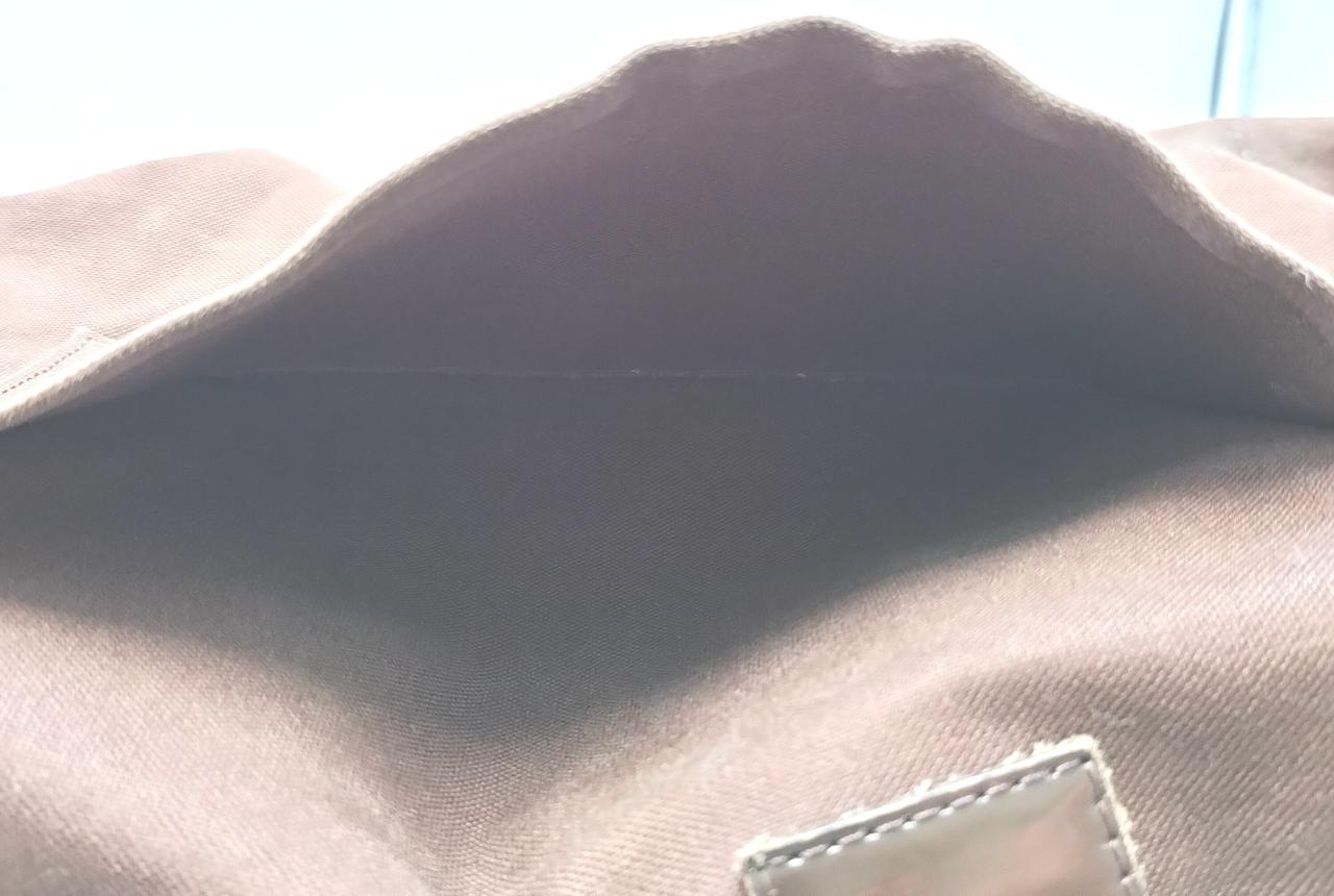 ポケット内は比較的キレイです。