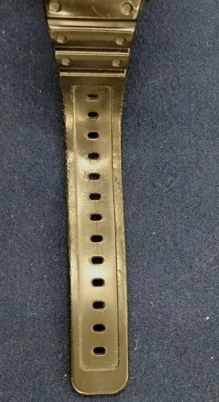 バンド留めありません。