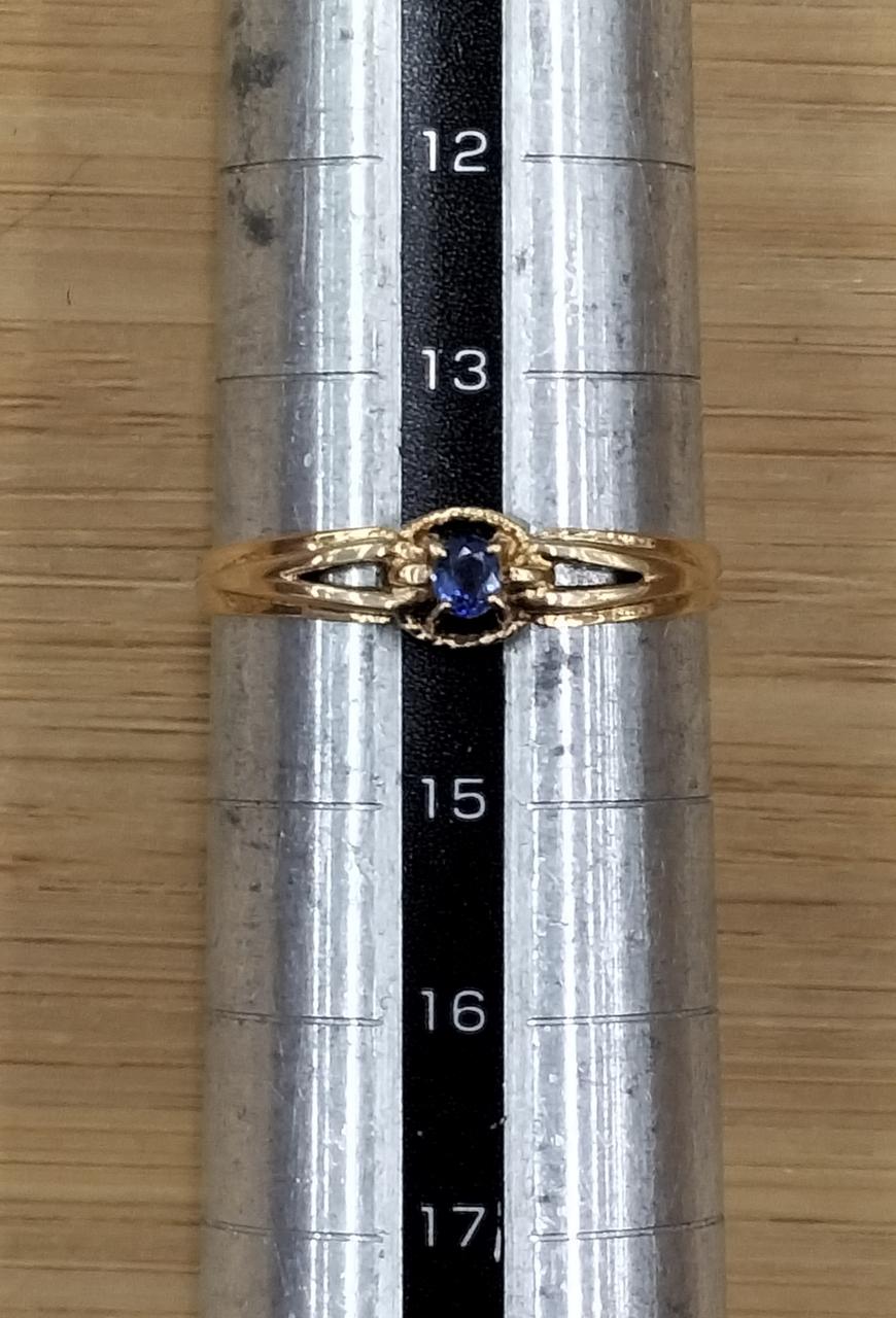 サイズは約14号。