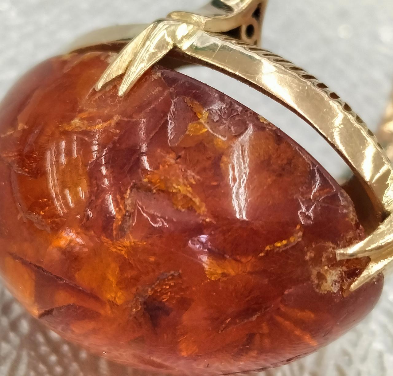 削れキズ写真をもう一枚。