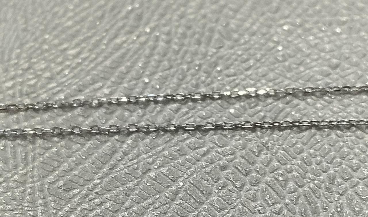 幅は1mmほど。
