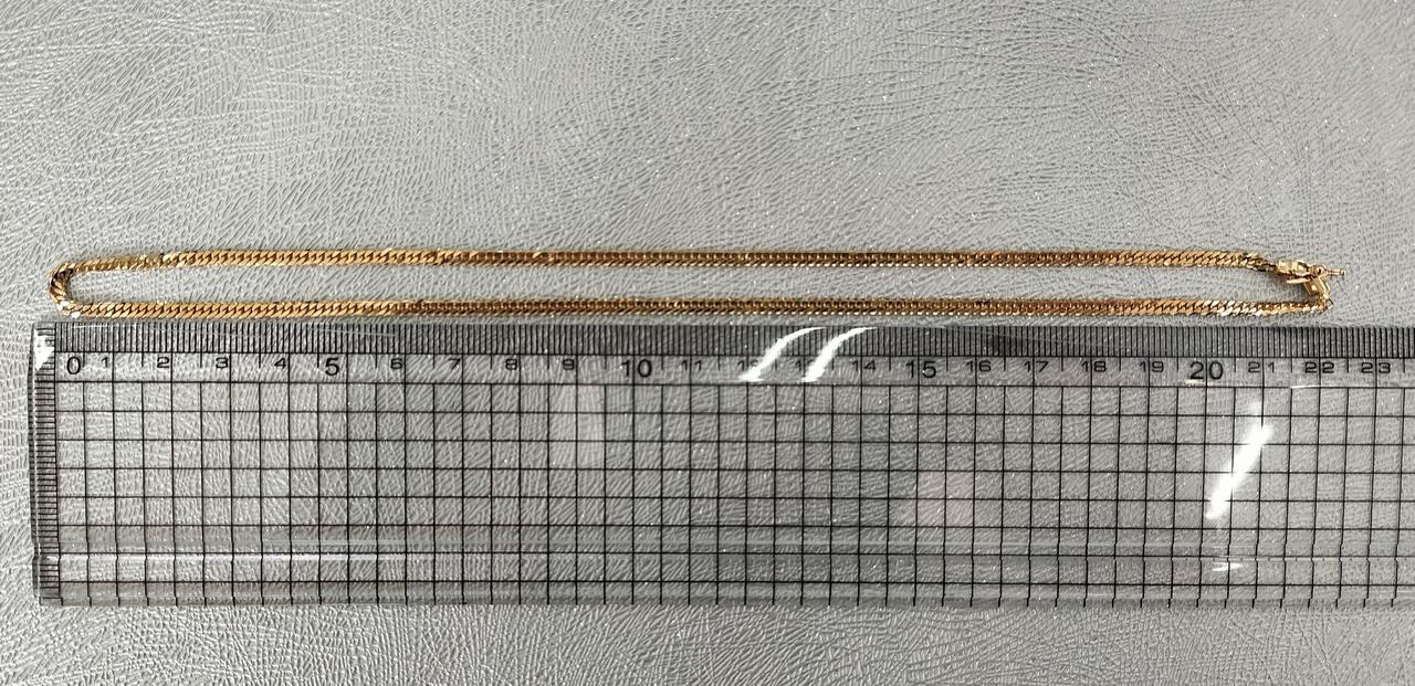 長さは44cmほど。