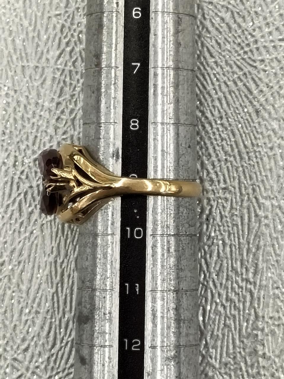 サイズは約9号。