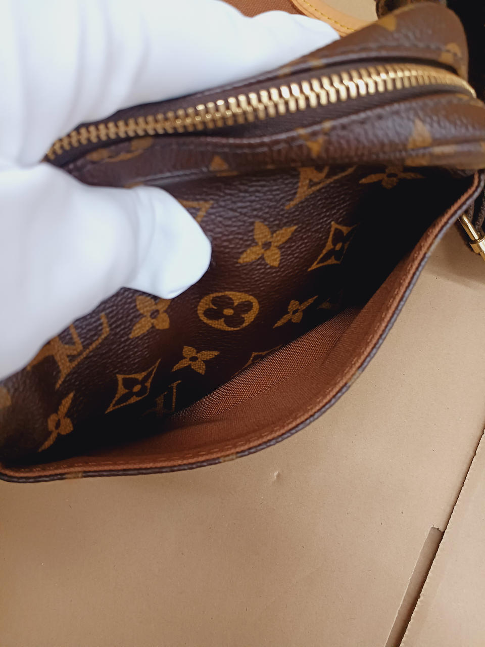 【美品】ルイヴィトン LOUIS VUITTON バムバッグ ボスフォール LOUIS VUITTON ルイヴィトン バムバッグ・ボスフォール ウエスト