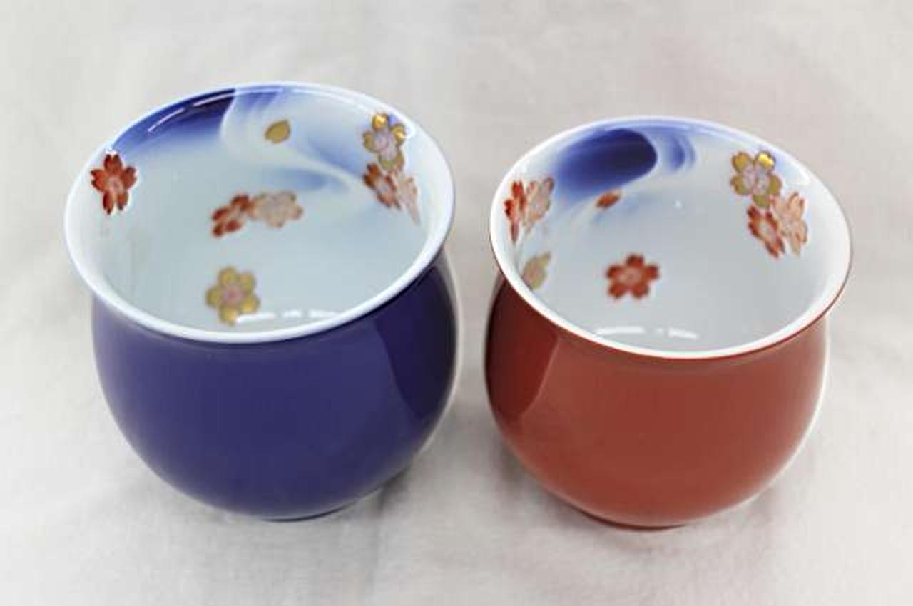 高さ 青：7.5cm/赤：7cm