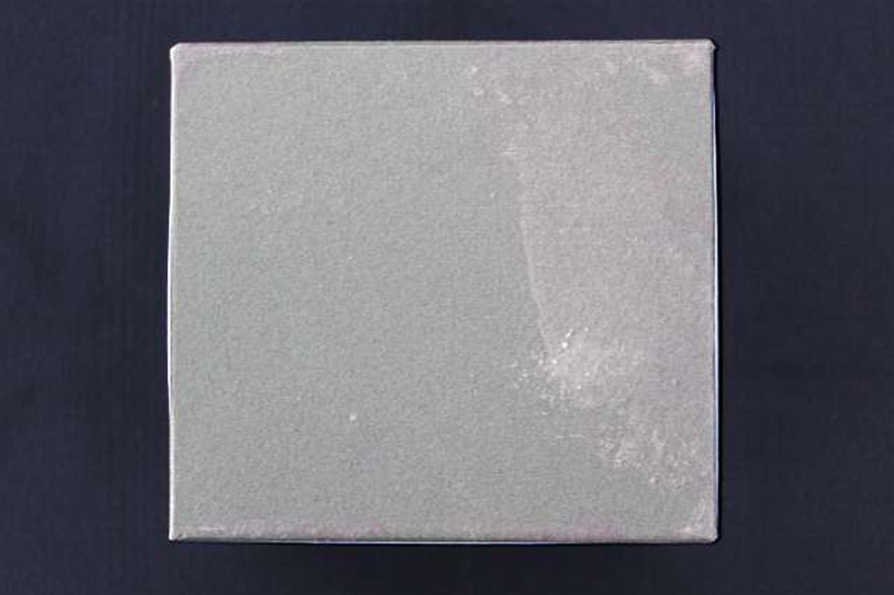 箱裏に汚れ有り