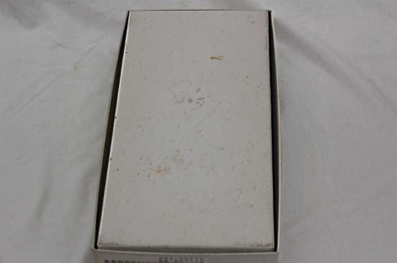 裏面にも汚れがあります