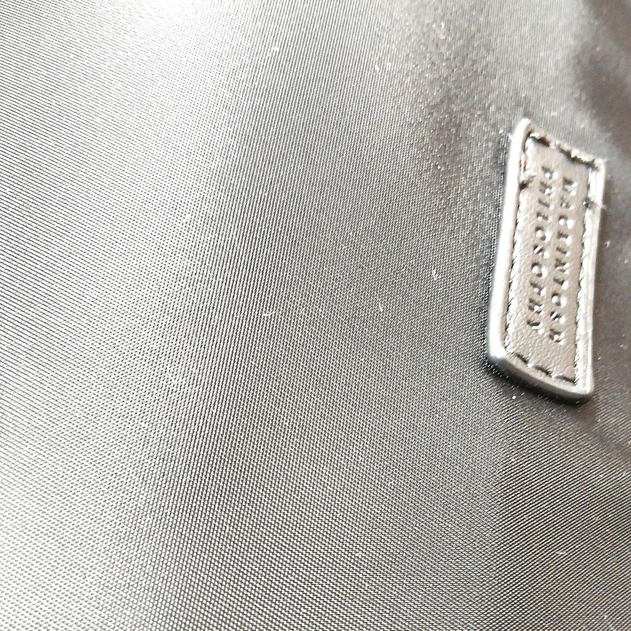 糸小ほつれあります。