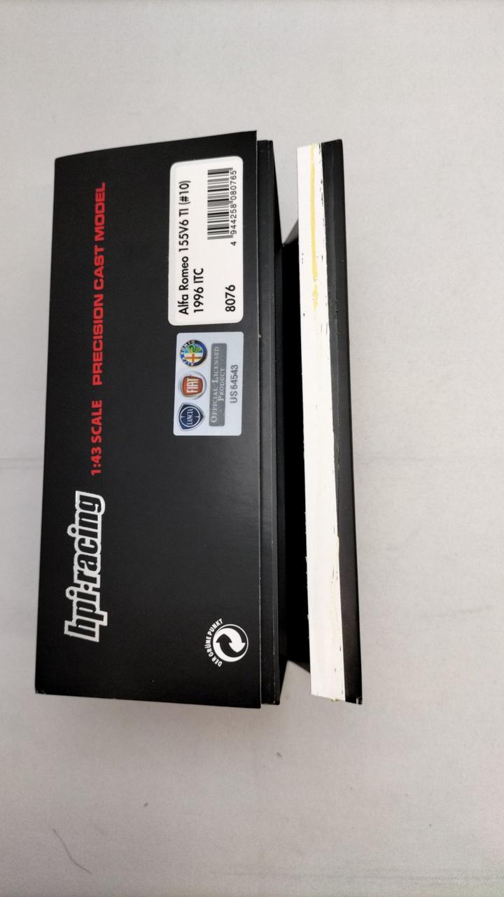 のり付けの部分が剥がれた状態。