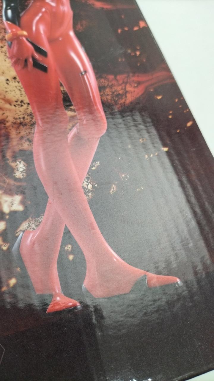 光の加減でキズ有り