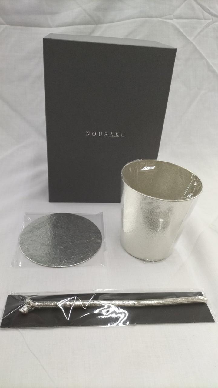 ビニールで梱包されたまま撮影しています