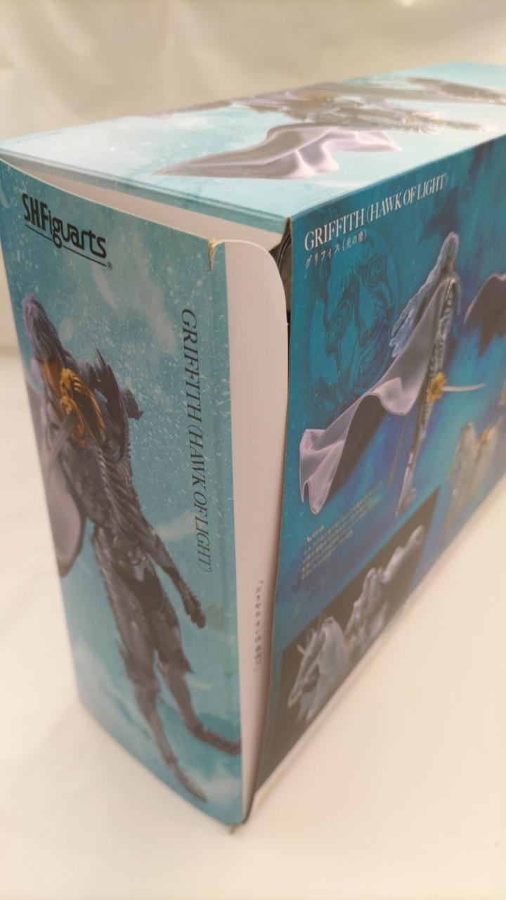 本体を入れると上手く閉じません…