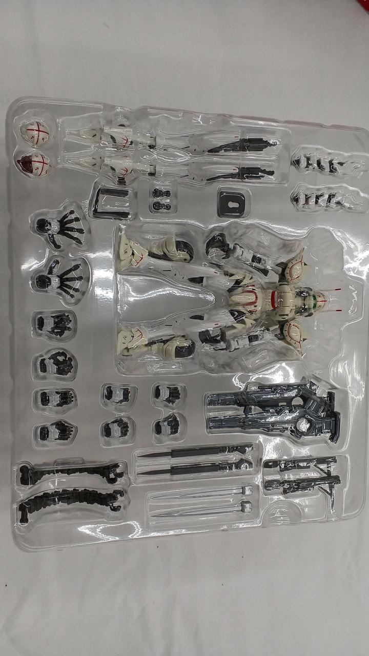 パーツ揃ってます。