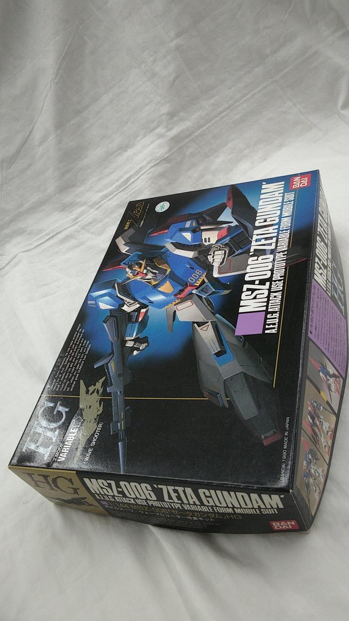 画像ではわかりづらいですが経年シミあり