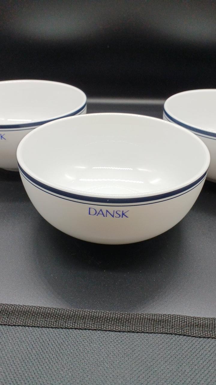 直径約12.8cm
高さ約6.2cm