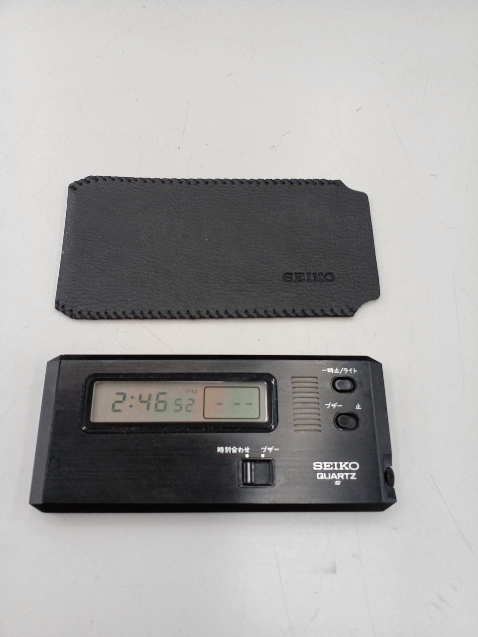 アラーム鳴りました。液晶変色あり。