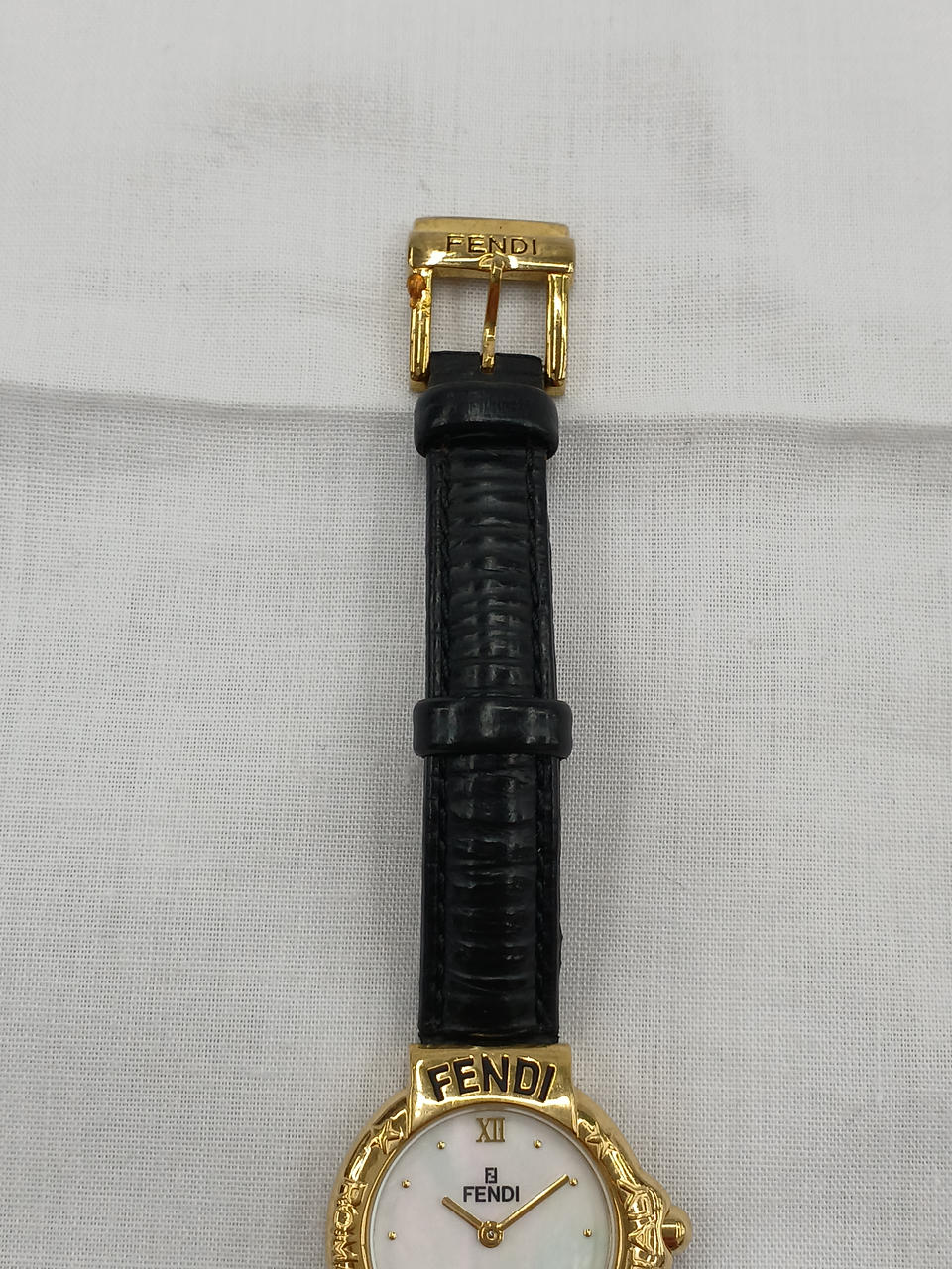 FENDI マザーオブパール クォーツ　腕時計 FENDI|腕時計|【ハードオフ公式通販】オフモール|2032380000120095