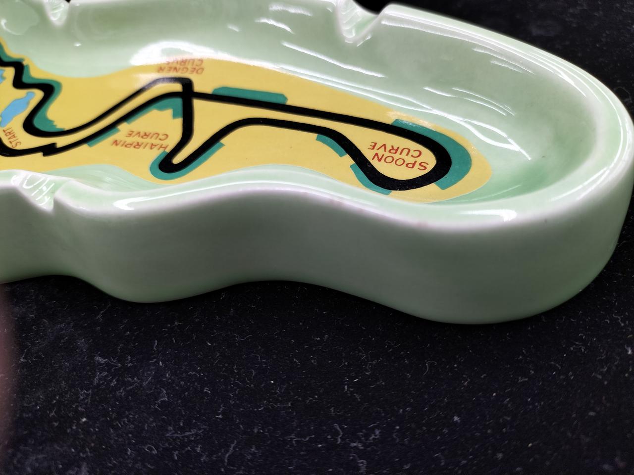 小さなシミあります