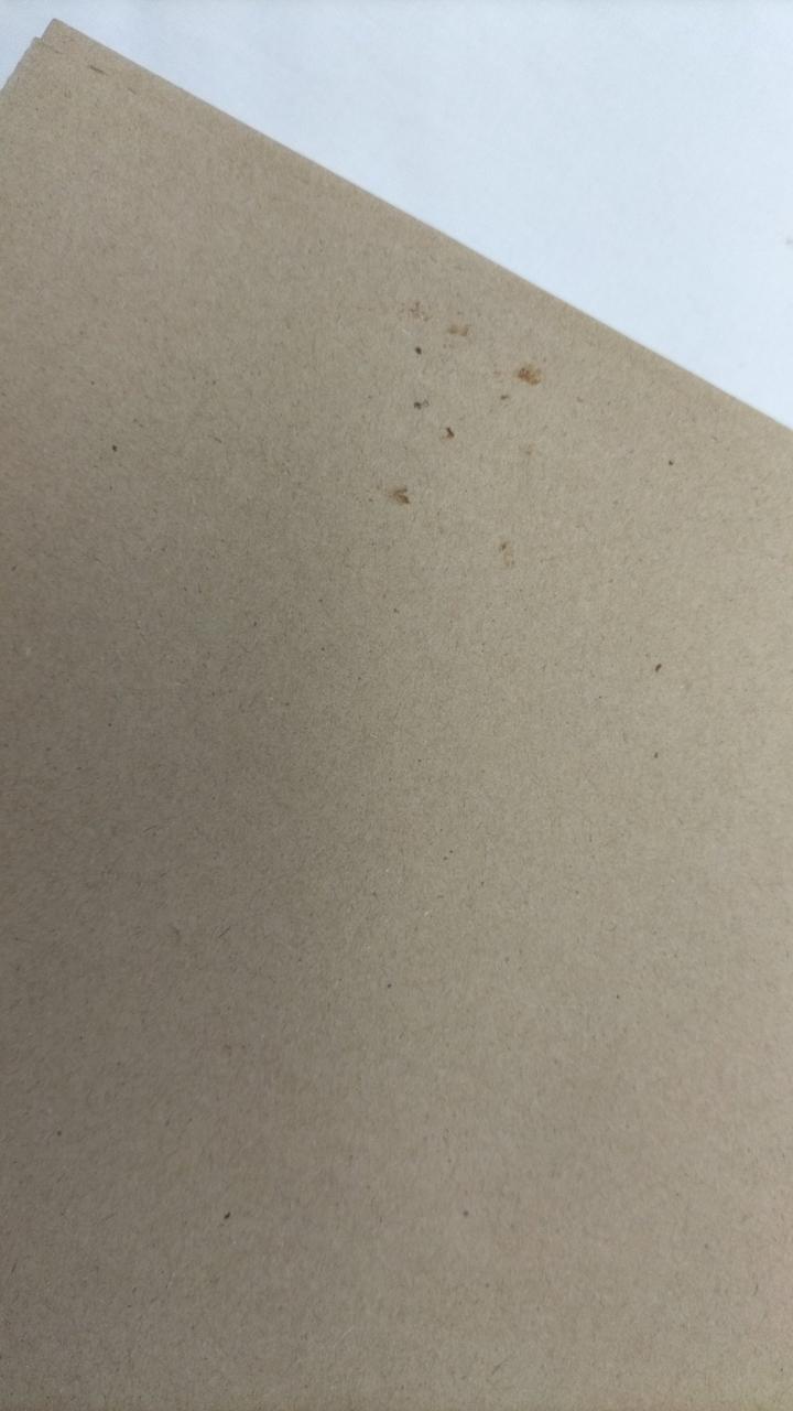 プレートの箱に少し汚れがあります