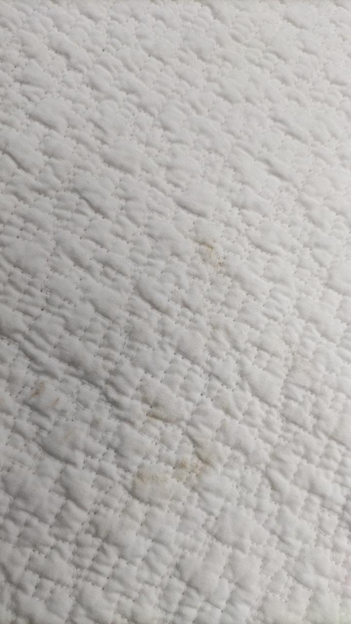 シミ汚れがあります