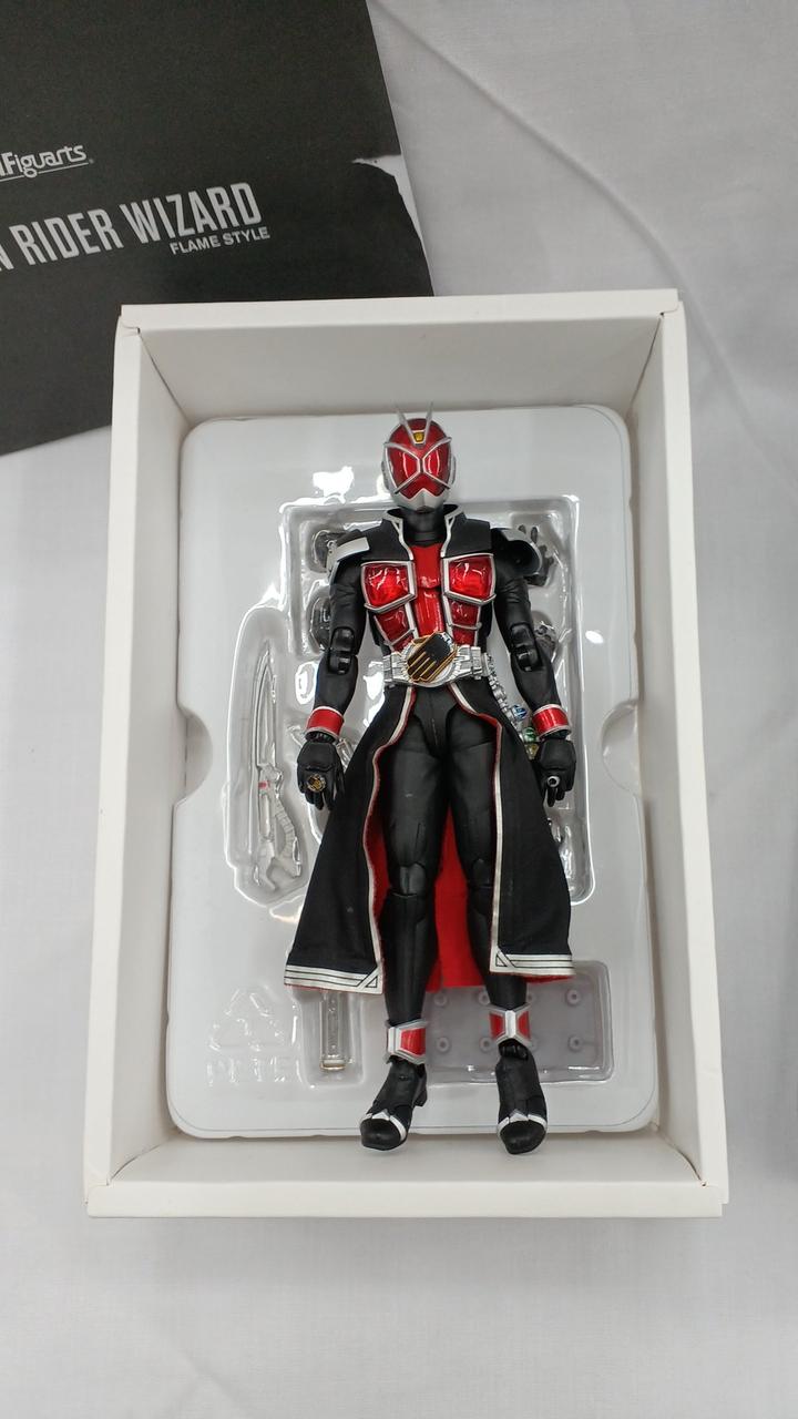 発送の際本体緩衝材にて梱包