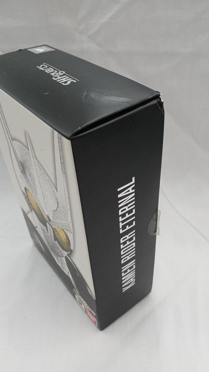 汚れ、破れ、凹み