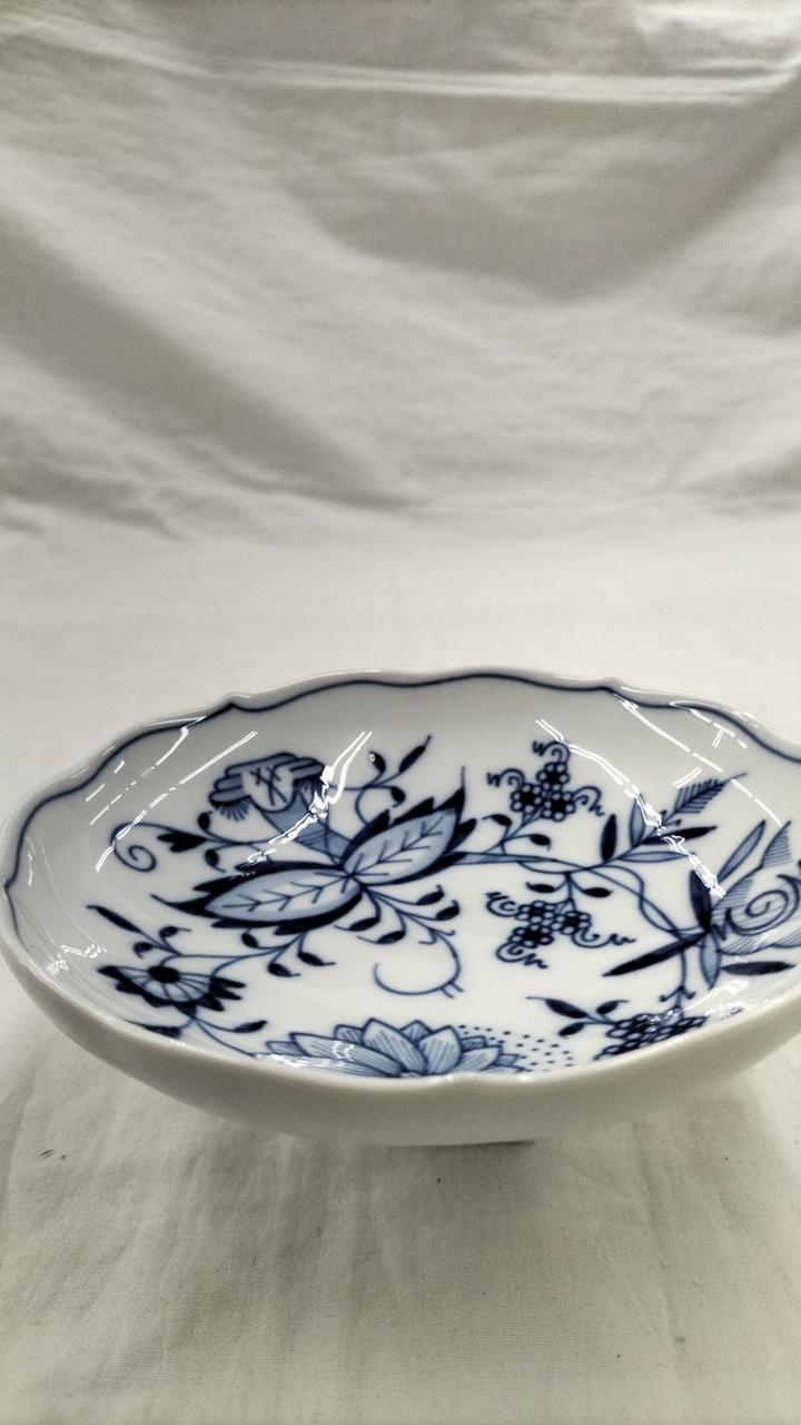 ソーサーの一番高い所で高さ約3.5cm