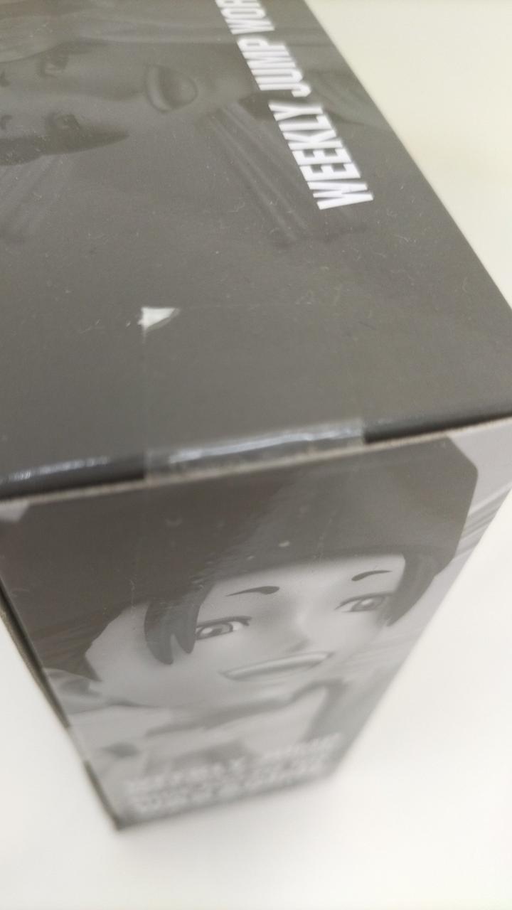 未開封品　テープ角に紙片付着