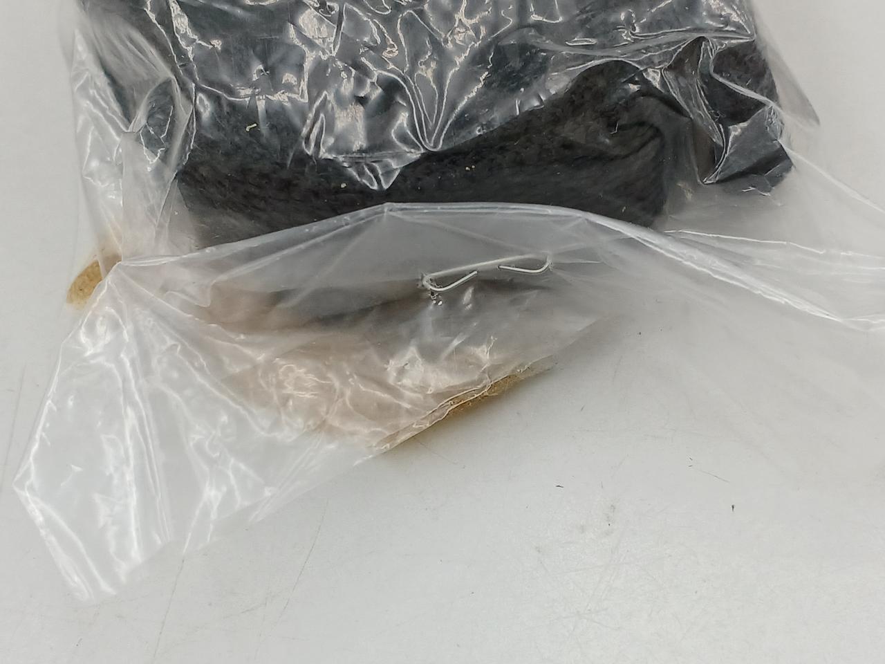 ホッチキス止めされてます。