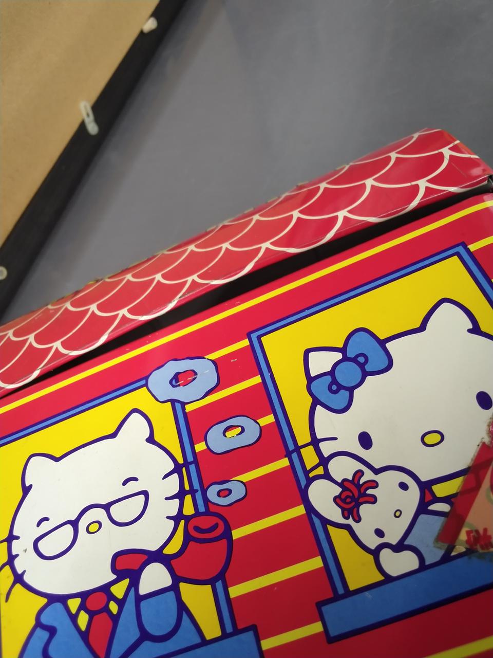 蓋にゆがみ有り