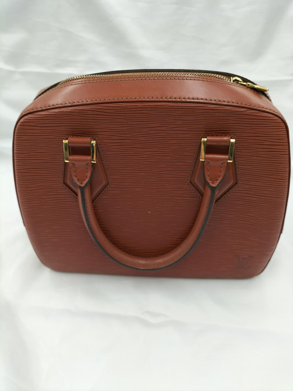 内側補修箇所あり。