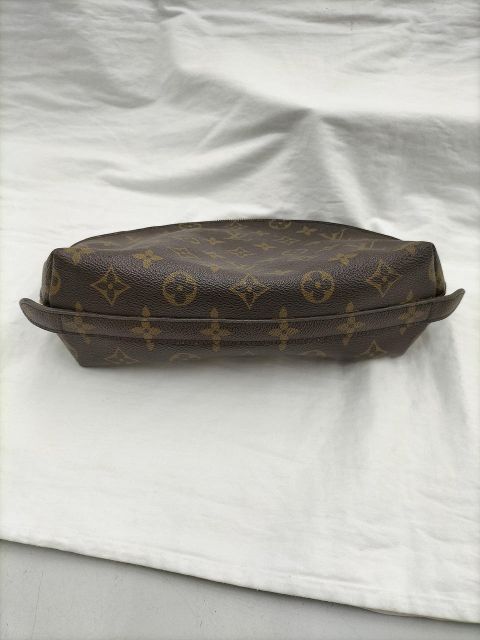 LOUIS VUITTON ルイヴィトン トゥルース・ドゥミロンド モノグラム LOUIS VUITTON】ルイヴィトン『モノグラム トゥルース
