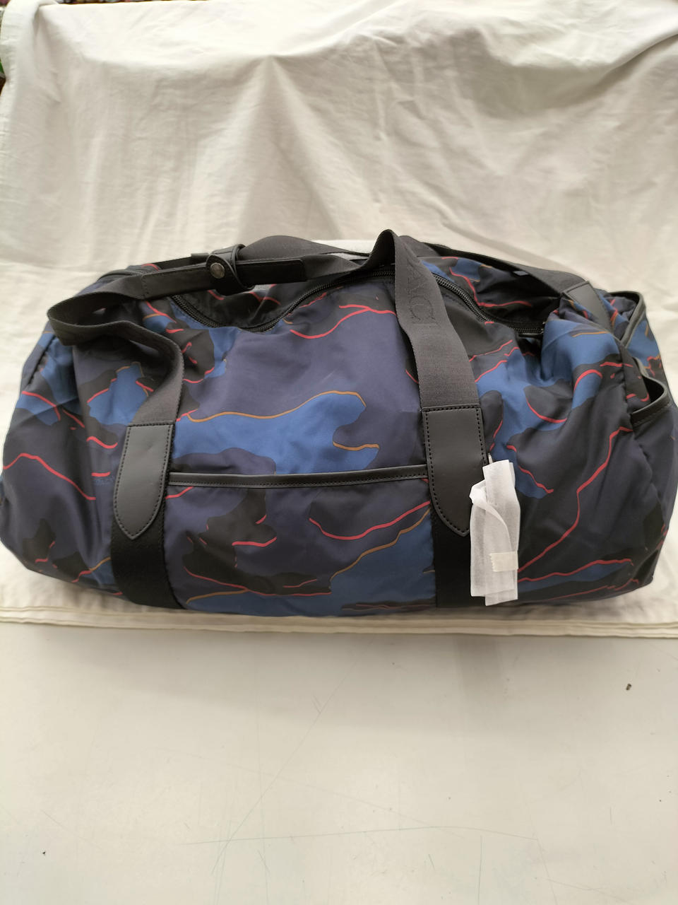 持ち手保護されており未使用品と思われます