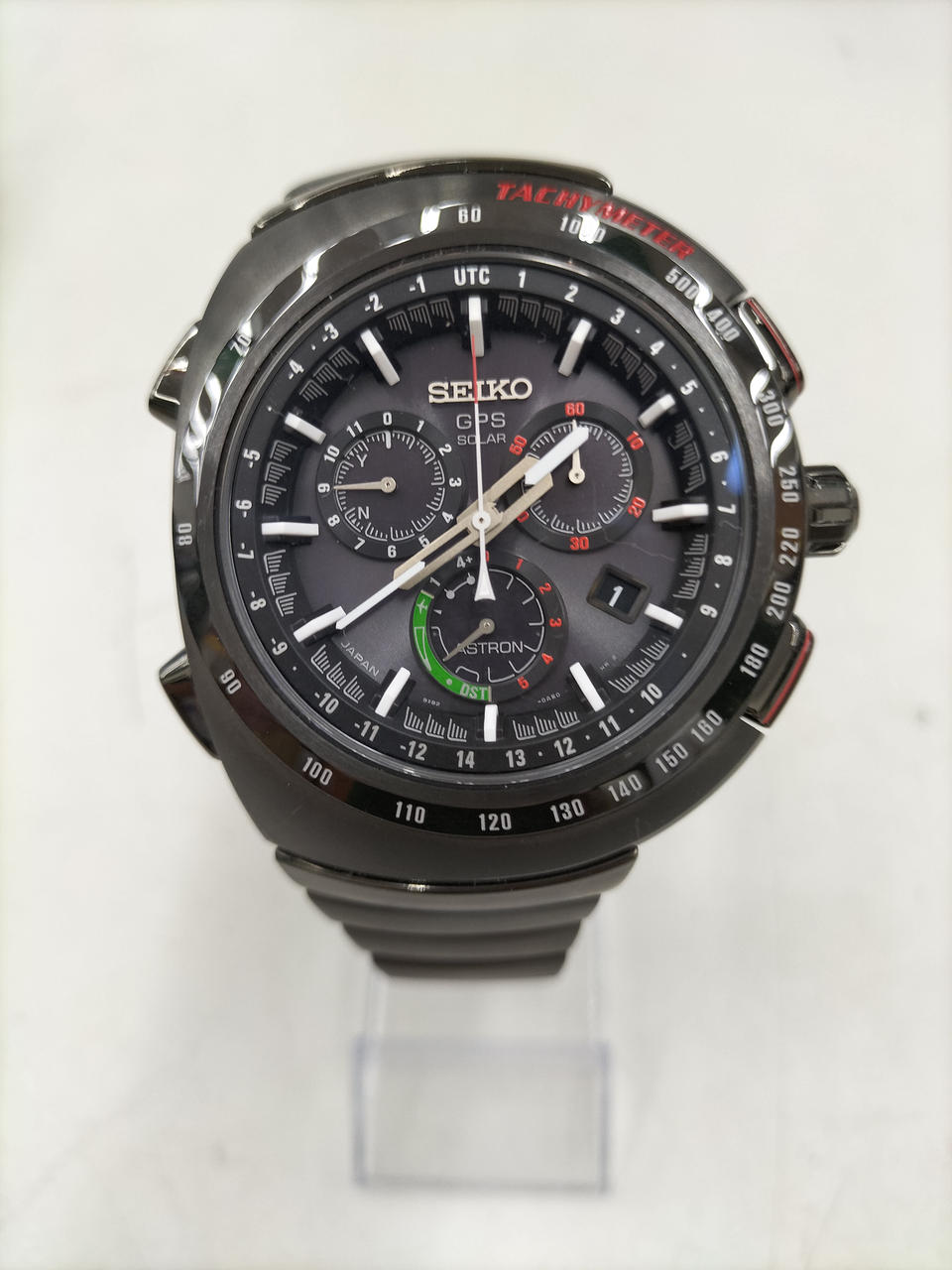 長時間充電しても動かないためジャンク品。