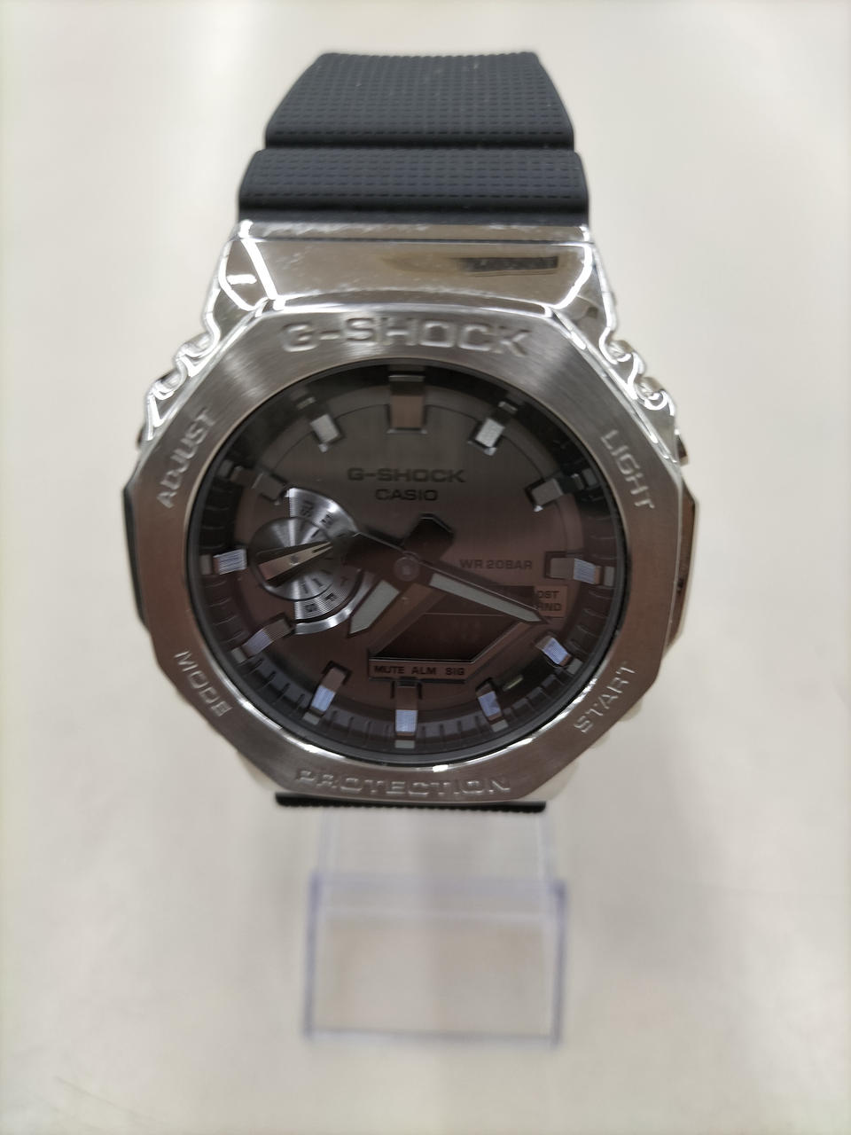 25/12電池交換済。メタルがかっこいい