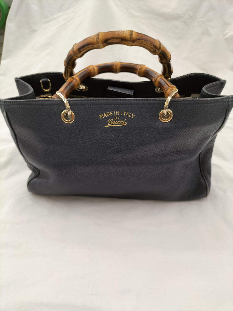 角スレあり。ショルダーも付属しています♪