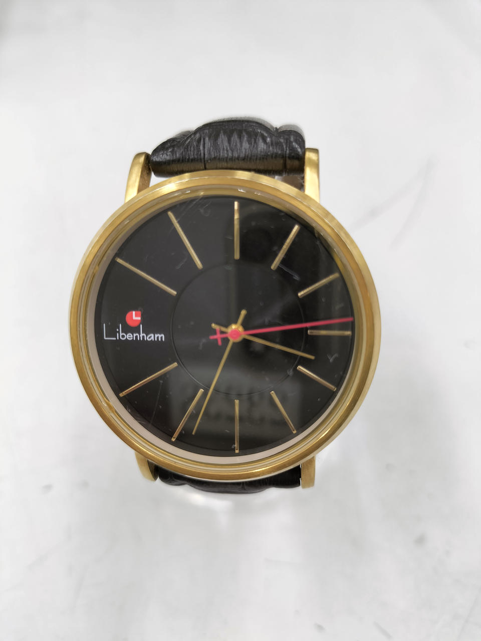 ベルト劣化しています。本体スリキズ。