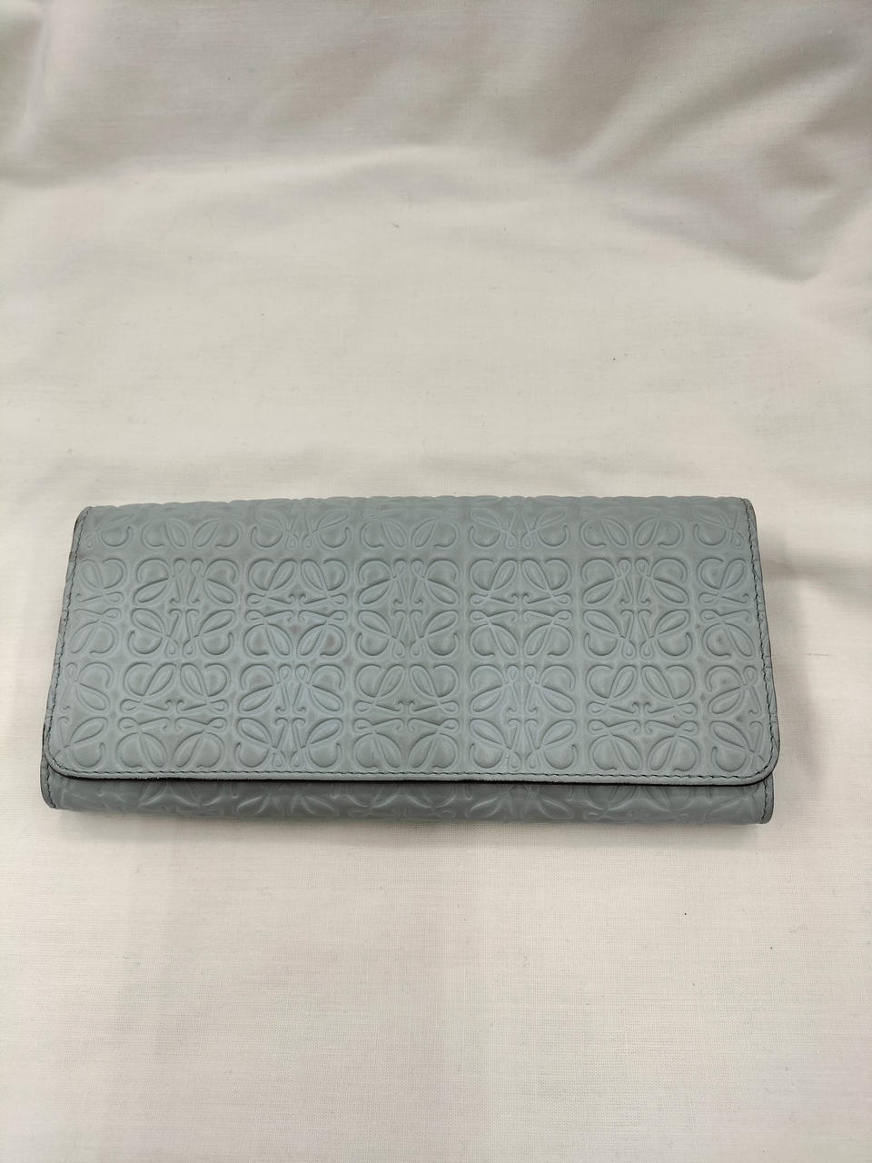 表面変色、ひっかきキズあり。小銭入内汚れ