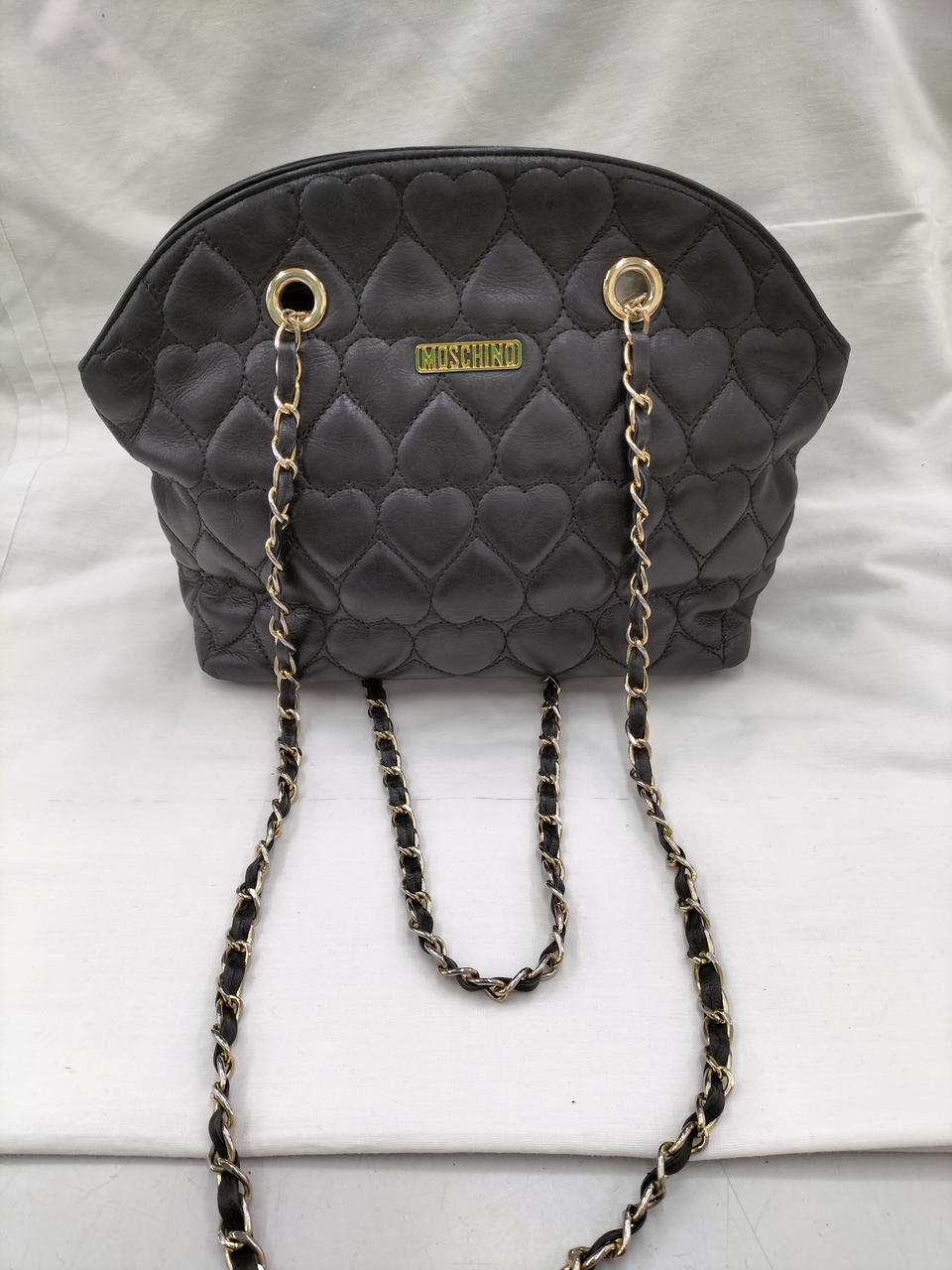 ファスナー先のチャーム欠品。