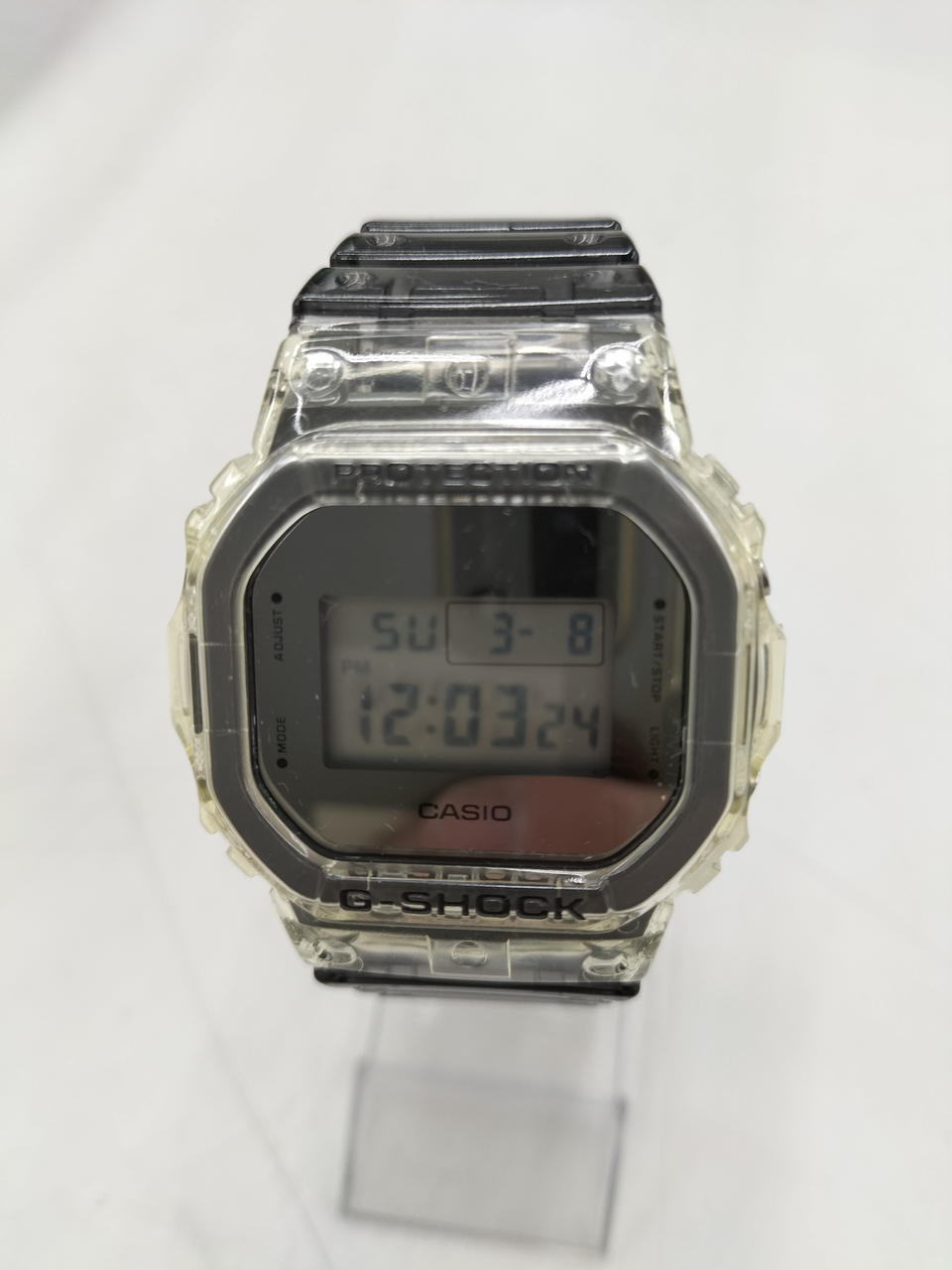 少々日焼けあります。