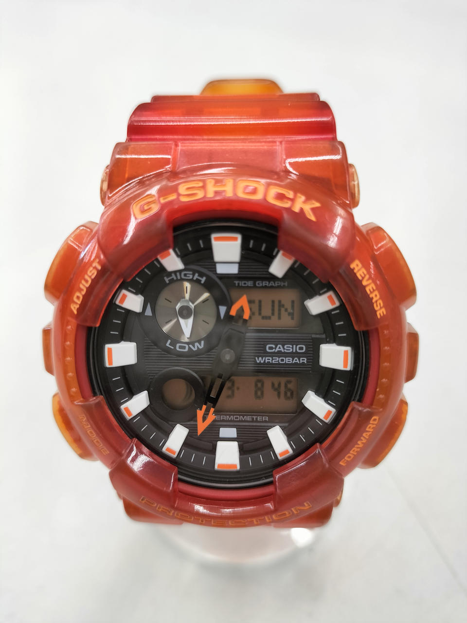 人気のスケルトン。裏蓋スリキズあります