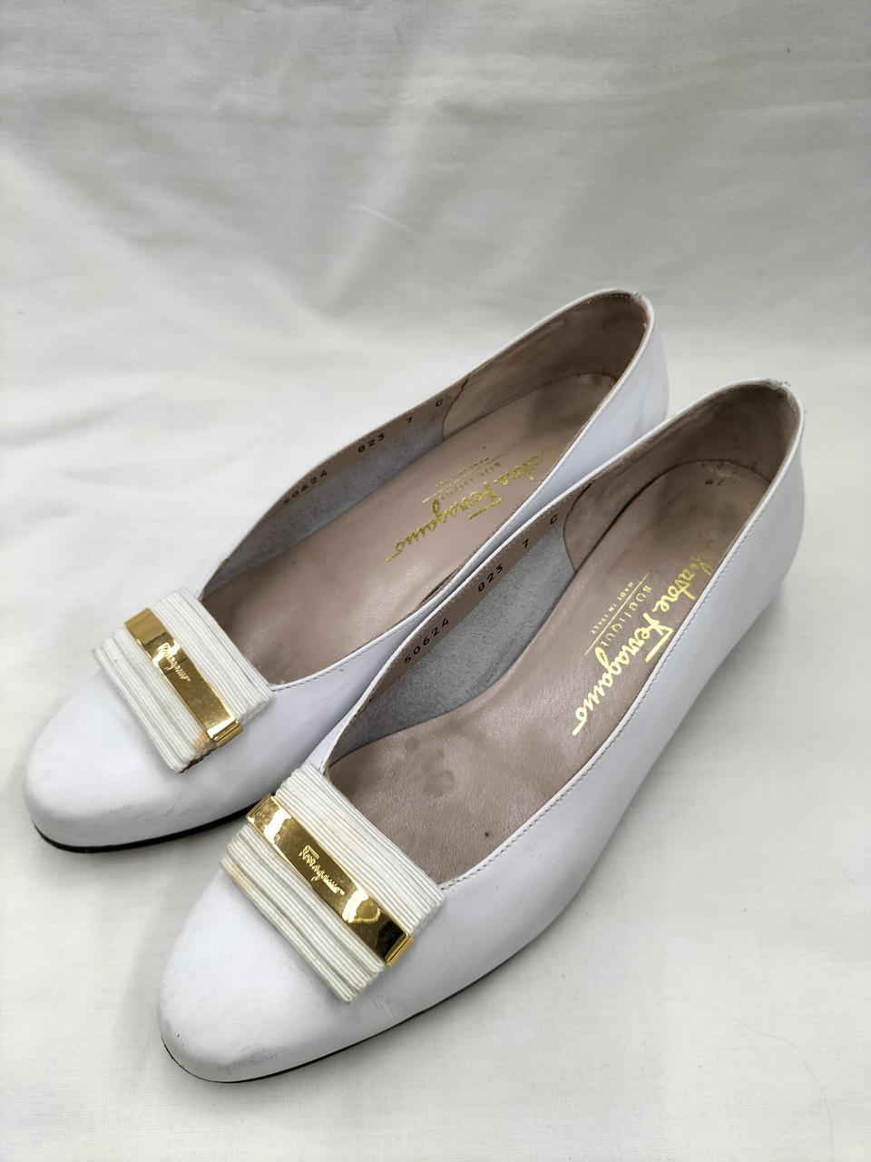 全体的に使用感あり。23cm