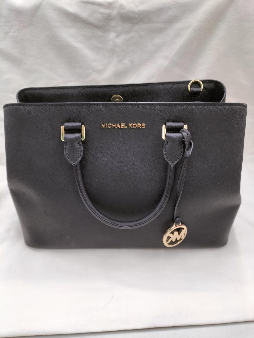 底金属部分スレありますが、全体的にキレイ