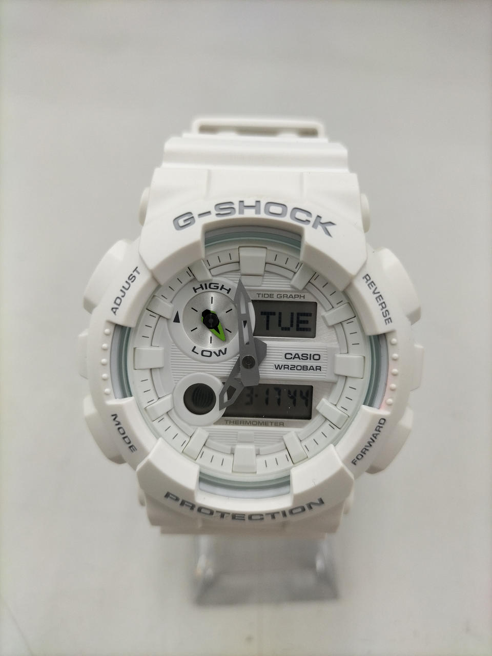 本体裏側少々変色あり