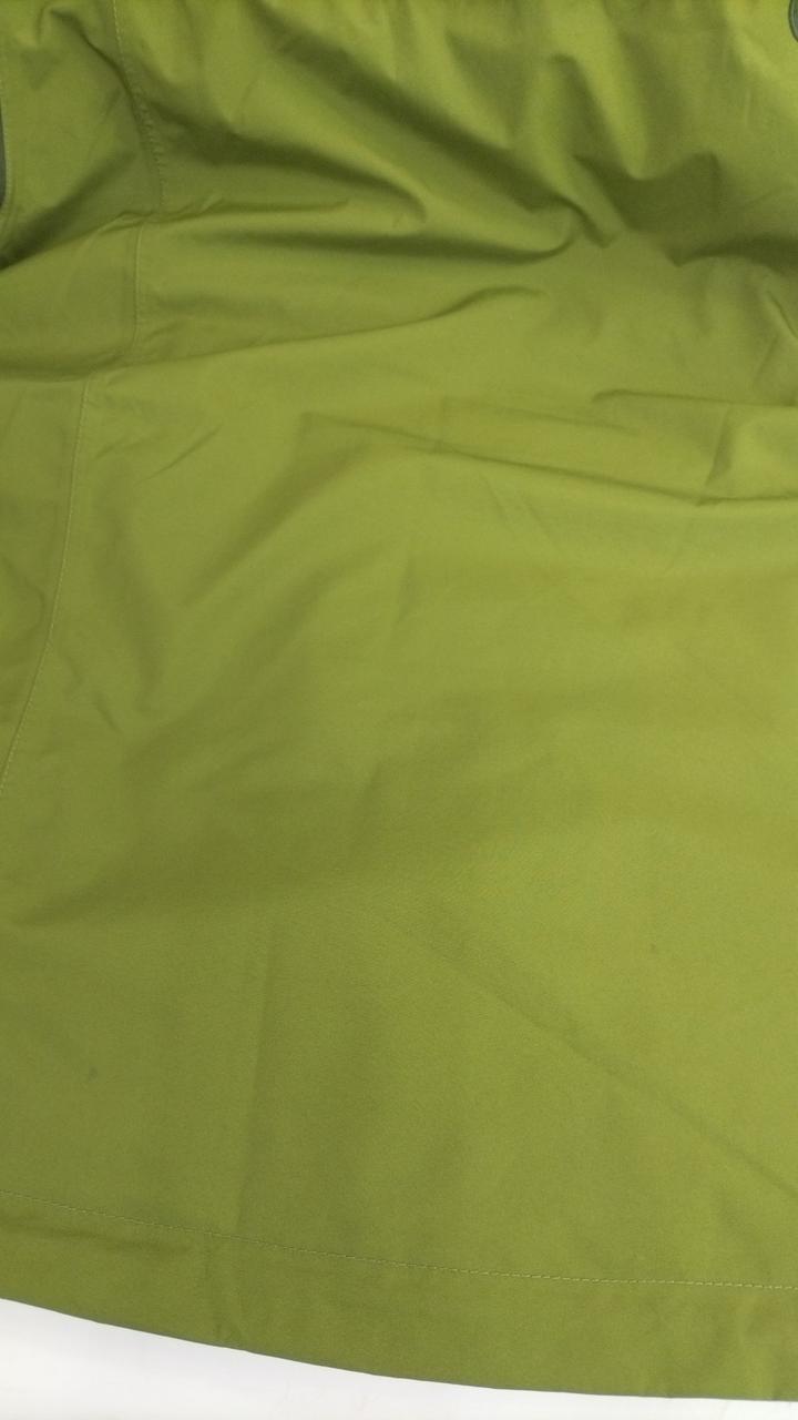 裾に汚れ有り