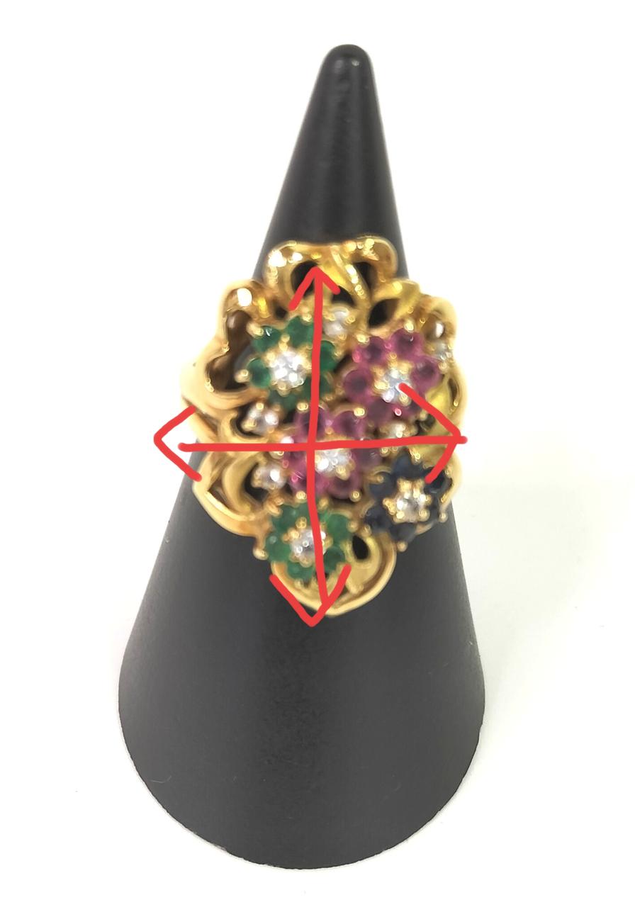 赤線のところ、約横2cm,縦2.5cm