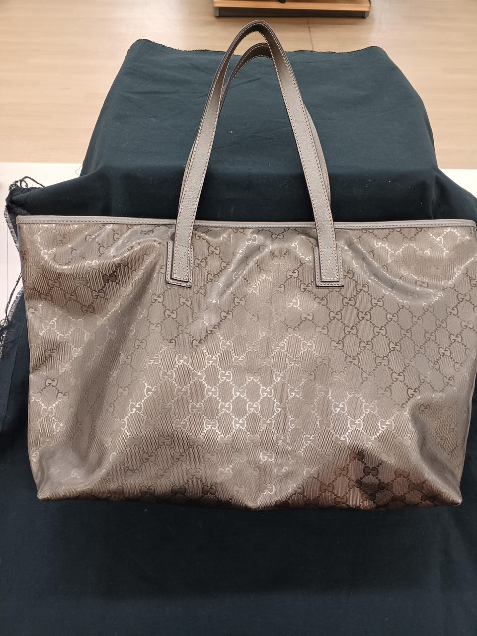 GUCCI 型番：211120 213048 トートバッグ GGインプリメ