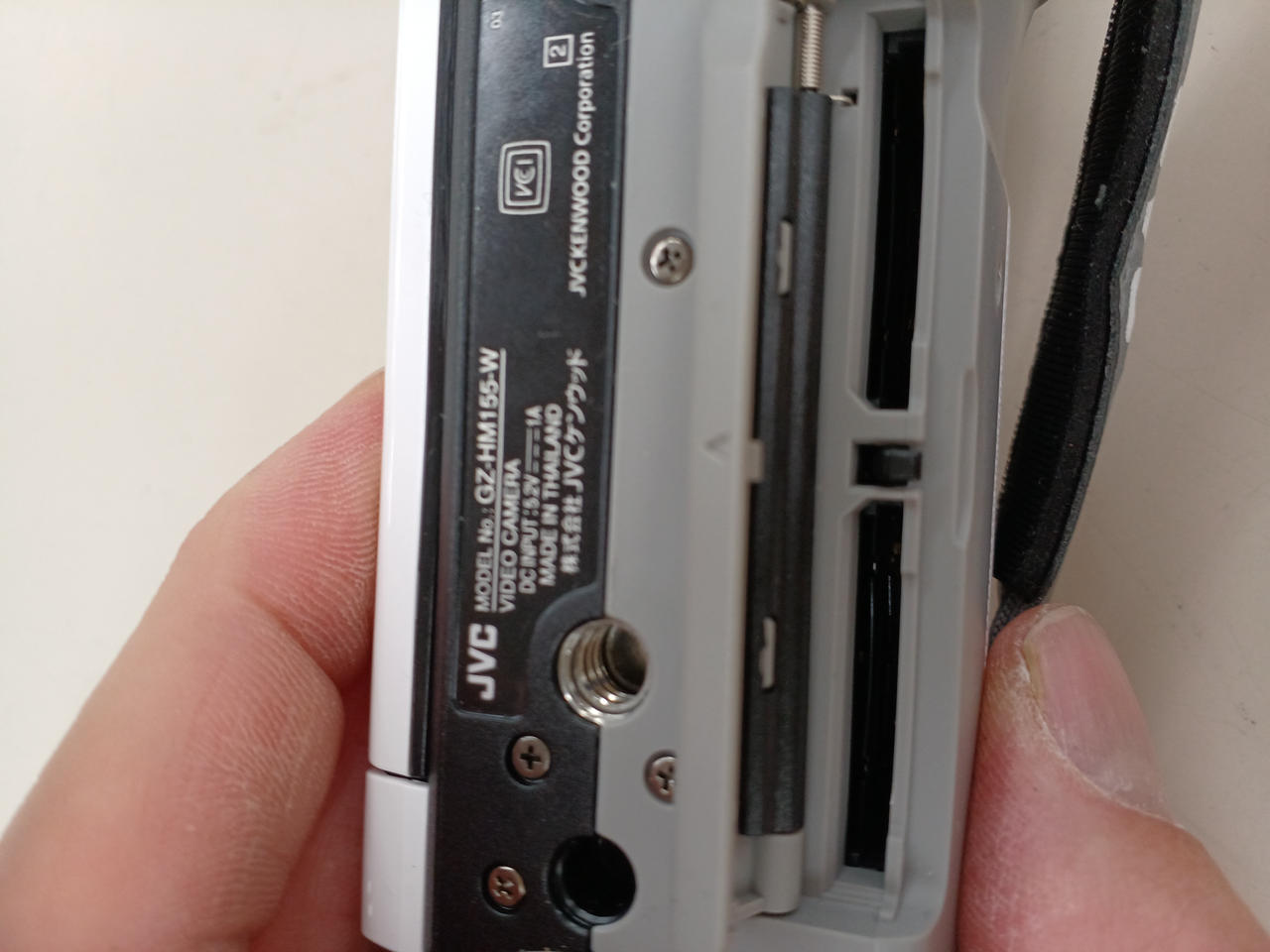 SD カードスロット 2つあり