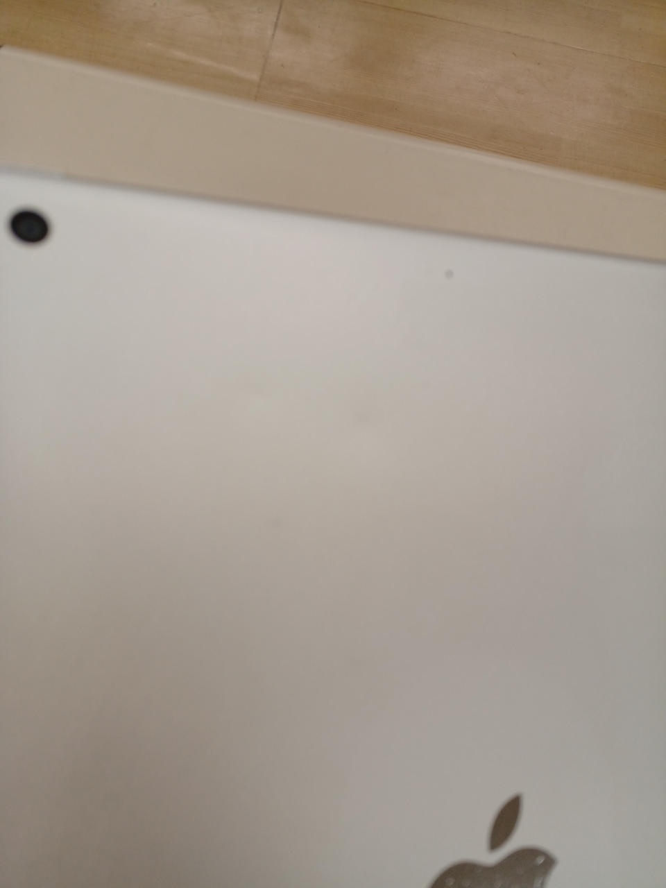 裏面 へこみ あり動作に支障ありません