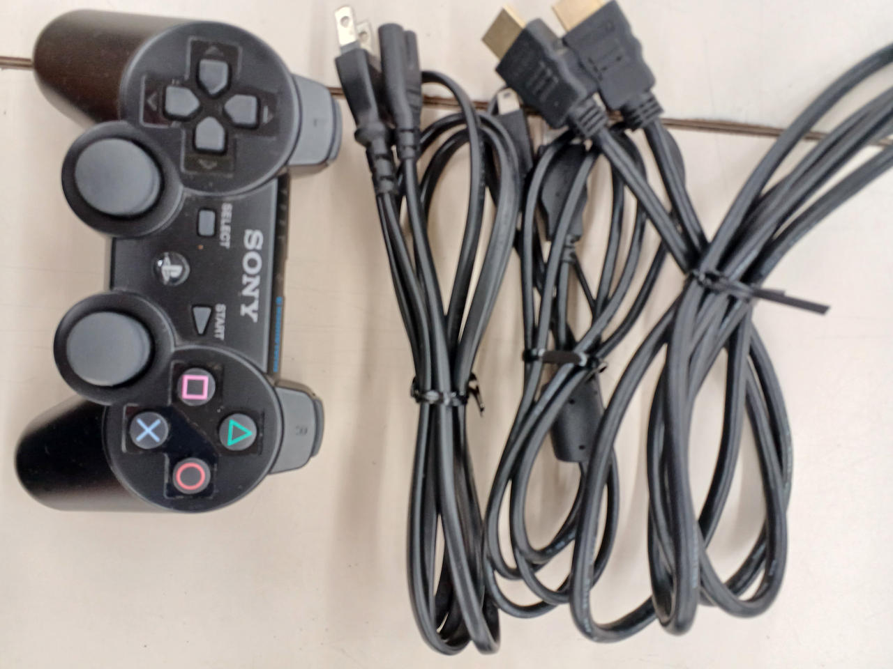 HDMI ケーブル 社外製です
